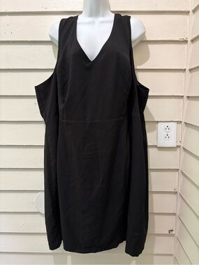 ModCloth Plus Size V Neck Little Black Sheath Dress